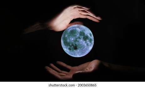 Harrier in the hands. The moon is in the palms of your hands. moon, hands.