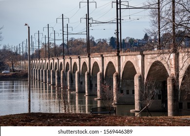 Harrisburg, PA USA - November 23, 2019:  The Cumberland Valley Railroad Bridge Spans The Susquehanna River. The Now Unused Bridge Connects Harrisburg To Wormleysburg.