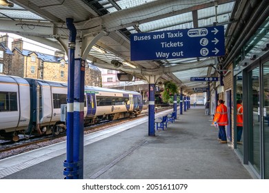 Harrogate, UK - 29 September 2021: Northern Rail Train In Harrogate Train Station