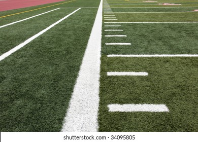 389 Football field hash marks Images, Stock Photos & Vectors | Shutterstock