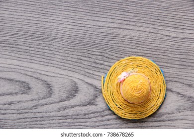 hat background
