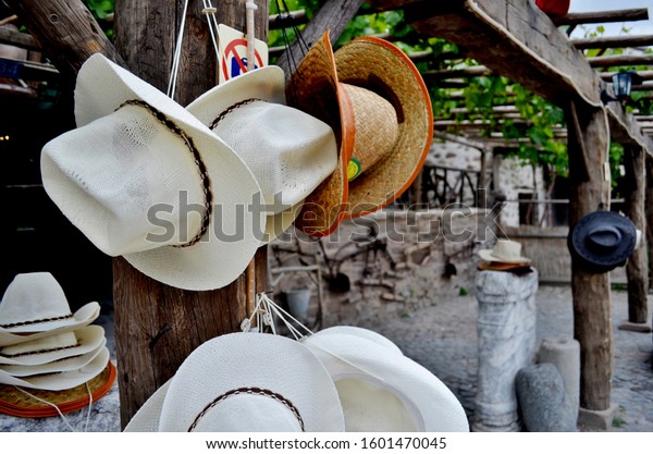 chip straw hat