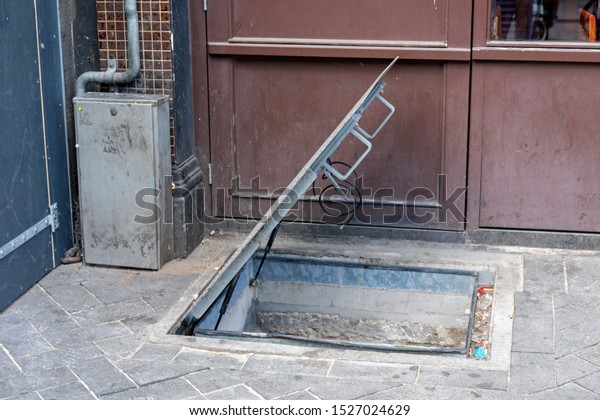 Hatch Trap Door for\
Cellar Basement Storage