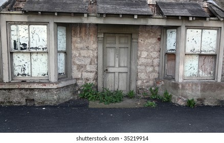 Haunted House Entrance Images Stock Photos Vectors Shutterstock