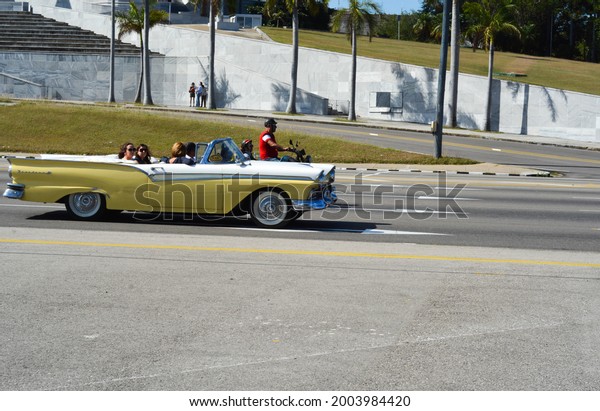 Havana. Cuba, 15.01.2017m Cuban cars: a living classic
car museum in Cuba. 
