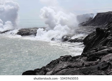 Hawaii Active Volcanoes  : Gas And Fire Emission From Undersea Volcano Crater. Kilauea Volcano.