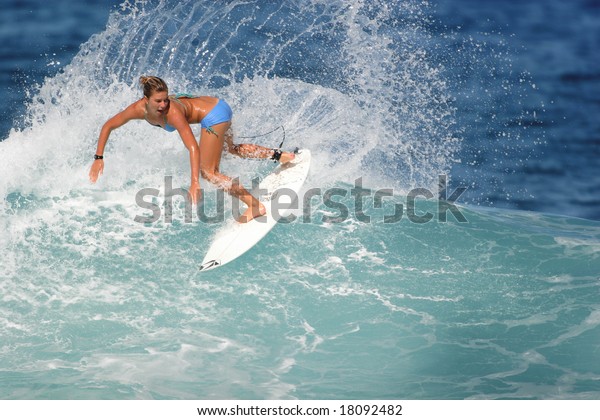 Hawaii Nov 2 Rising Surf Star Stock Photo Edit Now 18092482