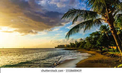 Hawaii Sunset in Maui  on the beach as the sun is setting