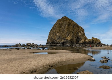 Haystack rock in Cannon Beach at low tide