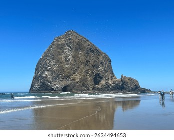 Haystack Rock in Cannon Beach Oregon 