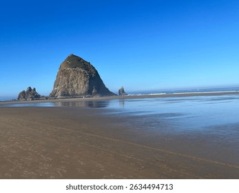 Haystack rock Cannon Beach Oregon