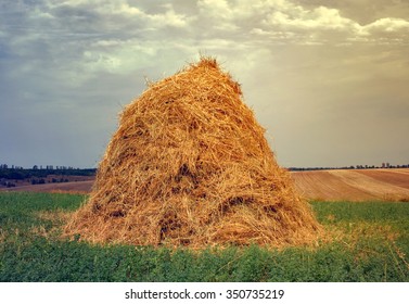 Haystacks Country Side Hay Bale