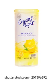 Hayward, CA - July 24, 2014: Container With 6 Quart Packets Of Crystal Light Lemonade Drink Mix 