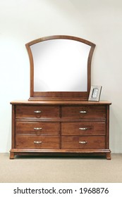 Hazel Stained Grained Rubber Wood Mirror Dresser With Drawers For The Bedroom