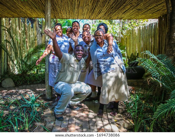 HAZYVIEW, SOUTH AFRICA - OCTOBER 1, 2018: Lodge\
personnel in Singita Ebony Lodge located in Sabi Sands Game\
Reserve, South Africa