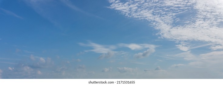 HD Blue Sky And White Clouds Background Material