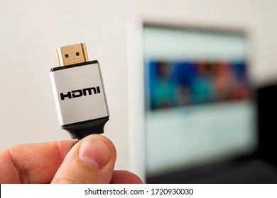 HDMI line connecting the audio and video system of notebook to projectoror TV. 4K high-speed signal transmission. High quality signal cable for professional work. Technology