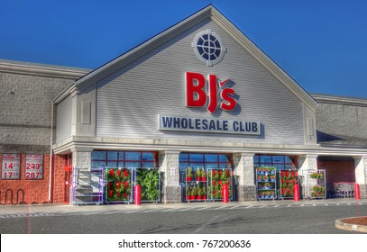 HDR Image, BJs Wholesale Club Membership Retail Storefront - Revere, Massachusetts USA - November 23, 2017