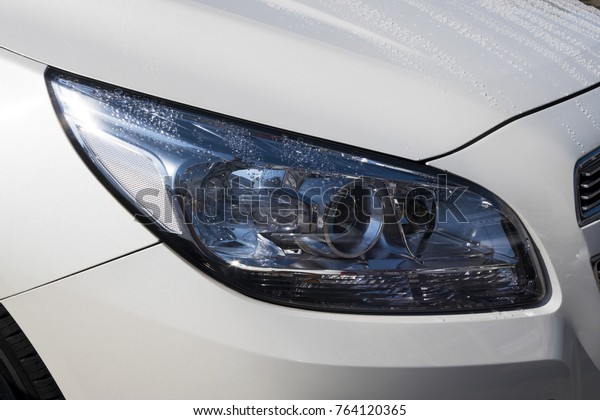 Headlight lamp of\
car