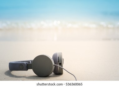 98,890 Music beach Images, Stock Photos & Vectors | Shutterstock