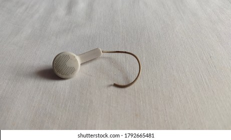 29,388 Headphone Wire Stock Photos, Images & Photography | Shutterstock