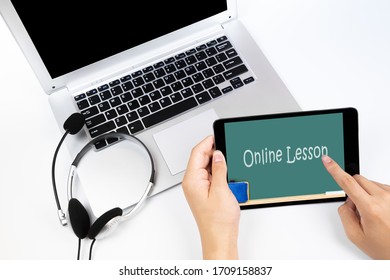 Headset, tablet terminal and Note PC (online lesson image)
