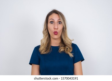 Headshot Goofy Surprised Bugeyed Young Woman Stock Photo 1570043191 ...