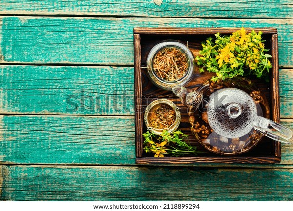 Healing herbs set, natural herbs medicine.\
Homeopathic herbs