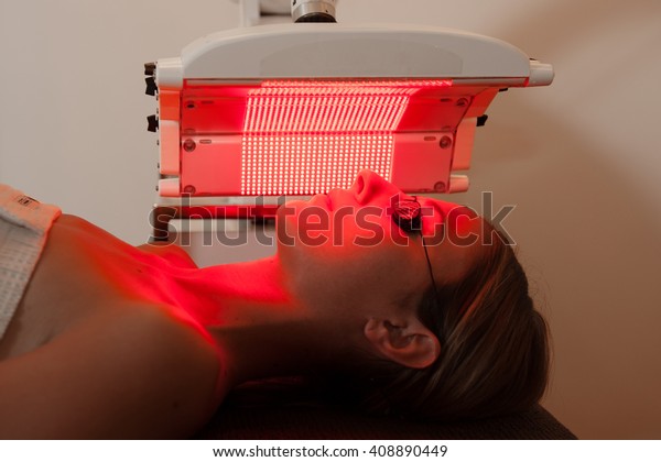 healing red light therapy\
session