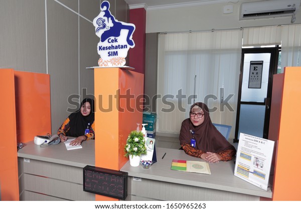 Health check for making SIM\
(Driving License) at the Public Service Mall Banyumas Regency ( Mal\
Pelayanan Publik Kabupaten Banyumas ). Purwokerto, August 30,\
2019.
