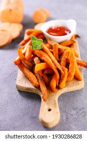 Healthy Baked Sweet Potato Fries