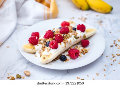 Healthy Breakfast Banana Split 