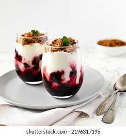 Healthy Breakfast Yogurt  Berry Parfait With Granola 