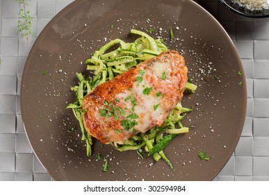 Healthy Chicken Parmesan With Zucchini 