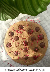 Healthy Giant Chocolate Chip Cookie