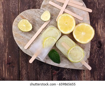 Healthy Lemon Popsicles With Fresh Lime Slices