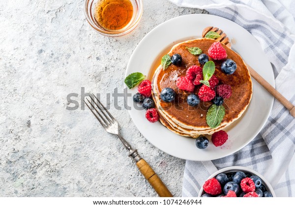 Desayuno De Verano Saludable Crepes Caseros Foto De Stock Editar Ahora