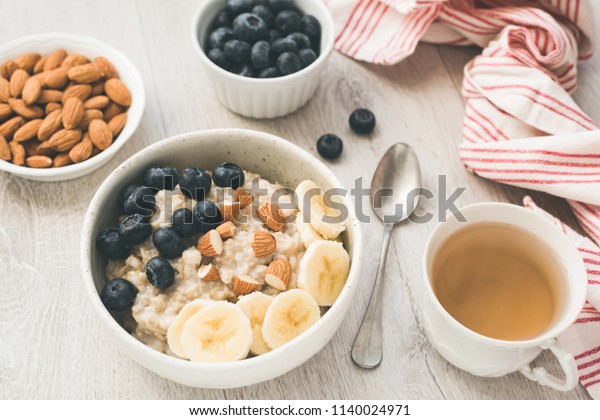Healthy Tasty Breakfast Oatmeal Porridge Green Stock Photo 1140024971 ...