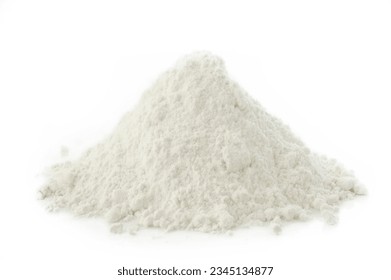 Montón de harina sobre fondo blanco