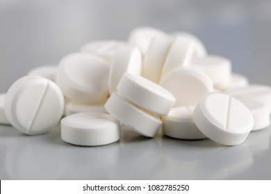 White Round Pill Images Stock Photos Vectors Shutterstock