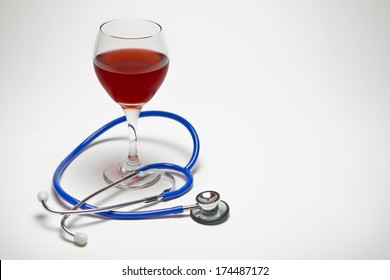 121 Wine glass with heartbeat Images, Stock Photos & Vectors | Shutterstock