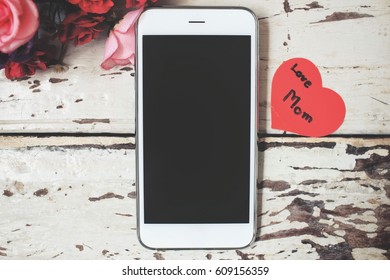 Heart Of Love Mom With Smart Phone