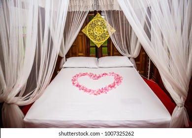 Honeymoon Suite Images Stock Photos Vectors Shutterstock