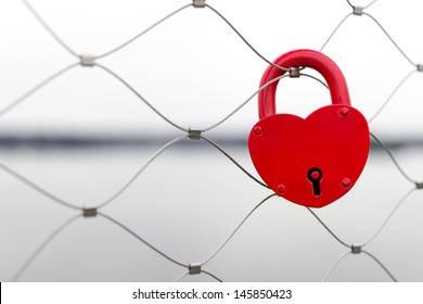 789 Free CC0 Love locks Stock Photos 