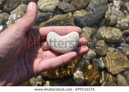 heart stone under water