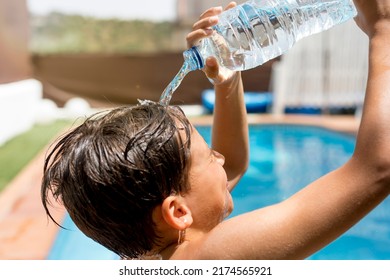 Heat Stroke. Intense Heat. Person Cooling Off Due To The Heat Stroke By Throwing Water On His Head To Avoid Dehydration Due To High Temperatures. Heat Stroke Concept. Heatstroke And Heatwave