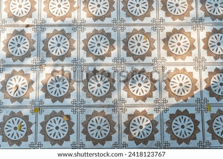 Heavenly Temple Wall with Timepiece Patterns: European Architecture and Zodiac Symbolism in Seamless Decoration Design
