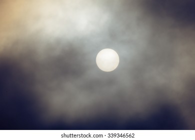 heavy Fog decrease intensity of light from sun
