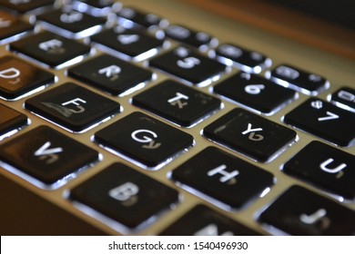 Hebrew Stickers Backlit Laptop Keyboard Stock Photo 1540496930 ...