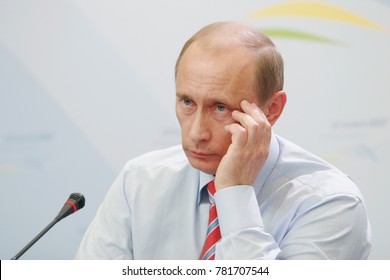  Heiligendamm, Germany - June 08, 2007: Russian President Vladimir Putin Speaks On Open Press Conference During 33rd G8 Summit